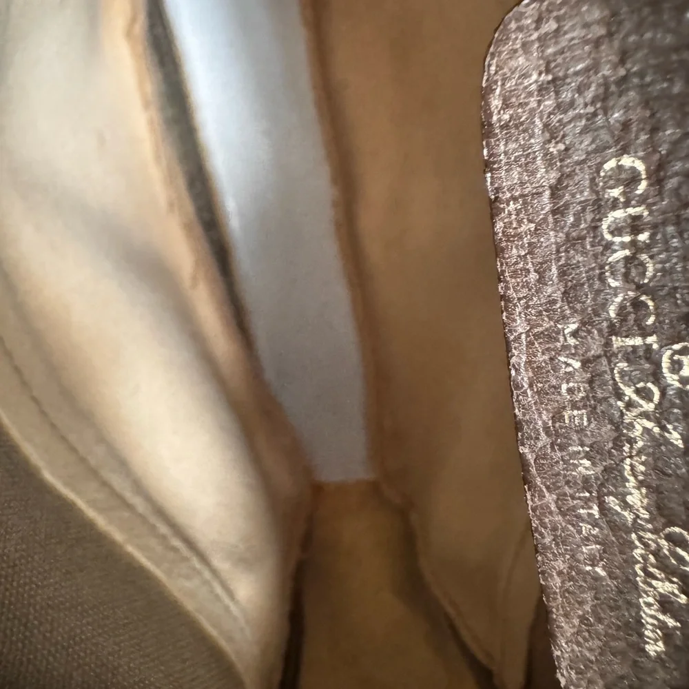 Gucci Beige and Brown Monogram Pouch Preloved Used - Picture 13 of 17